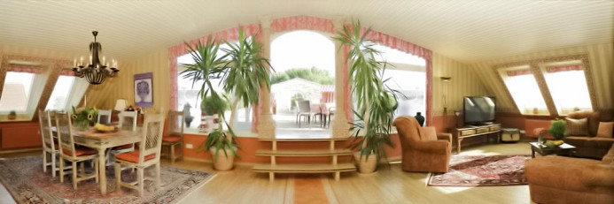 Wohnzimmer & Essbereich